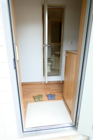 玄関　シューズボックスのある玄関です