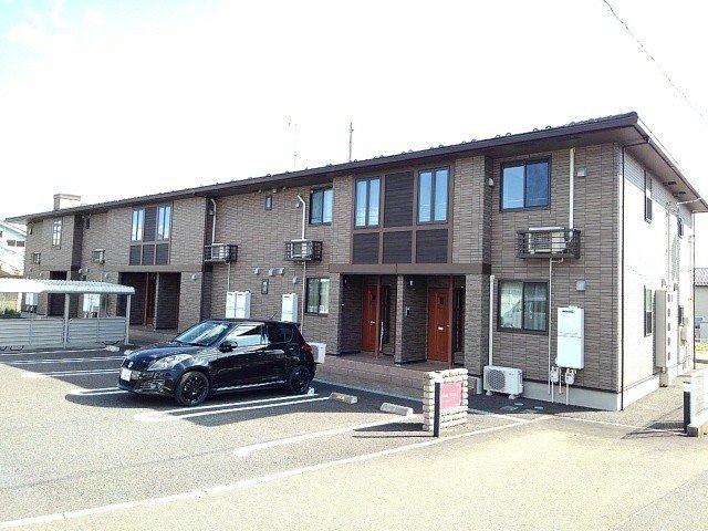 建物外観　落ち着いた雰囲気の外観です