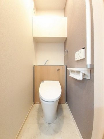 トイレ　清潔感のあるトイレです