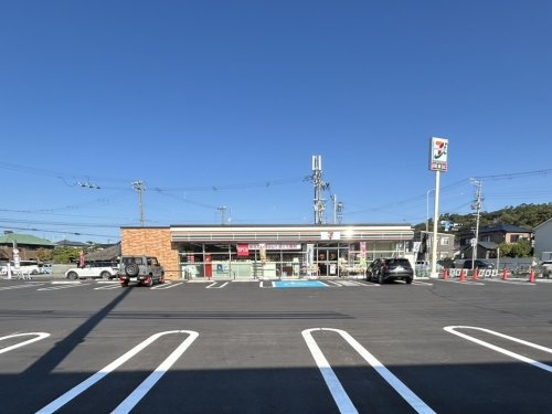 コンビニ　セブンイレブン和歌浦中店様（コンビニ）まで465m