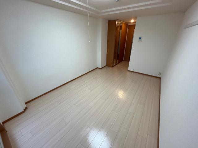 居室・リビング　室内