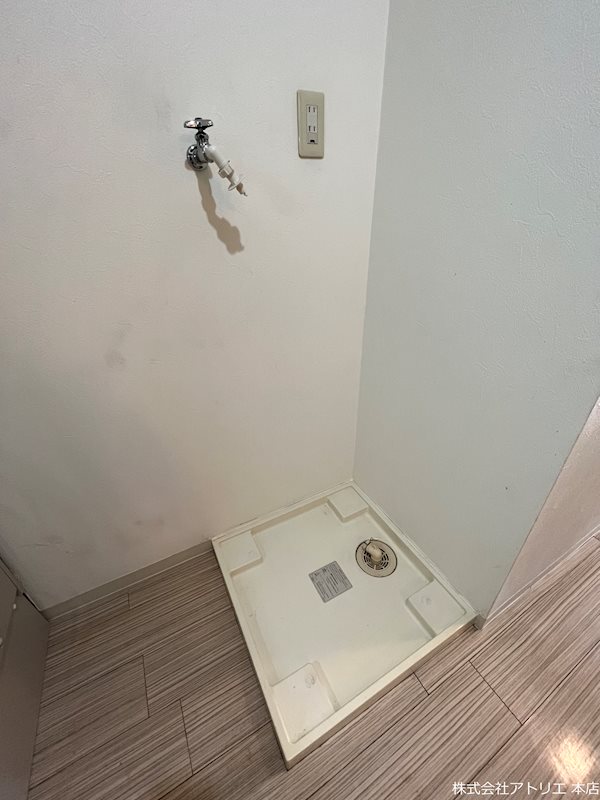洗面設備　洗濯機置き場