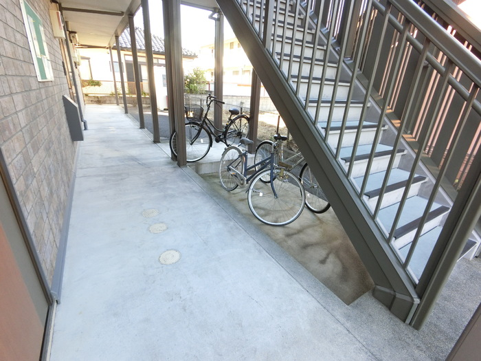 エントランス　メゾン フレッサ