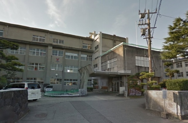 小学校　富山市立堀川小学校（小学校）まで518m