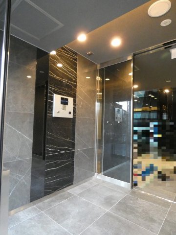 エントランス　「エントランス」