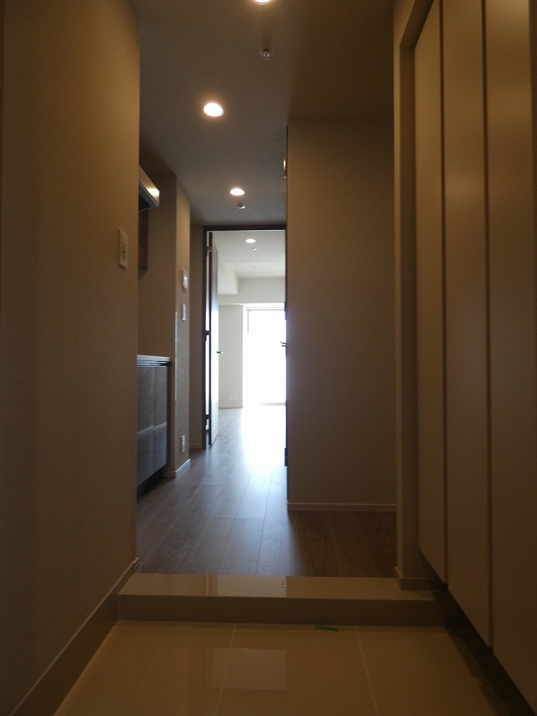 玄関　「玄関から」