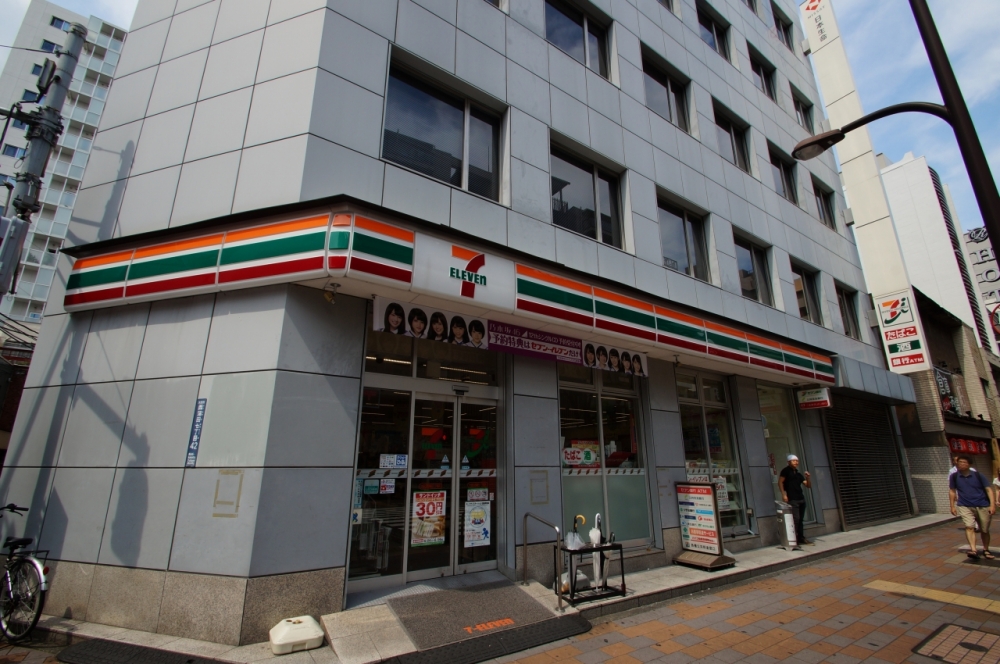 コンビニ　セブンイレブン 大田区西蒲田7丁目店（コンビニ）まで210m