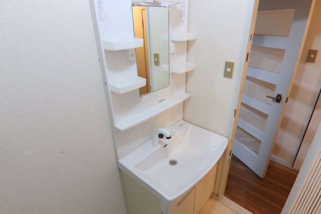 洗面設備　※別室の参考写真の為、現況優先です。