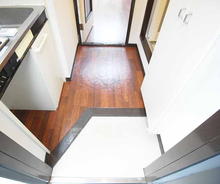 玄関　広々とした玄関です。