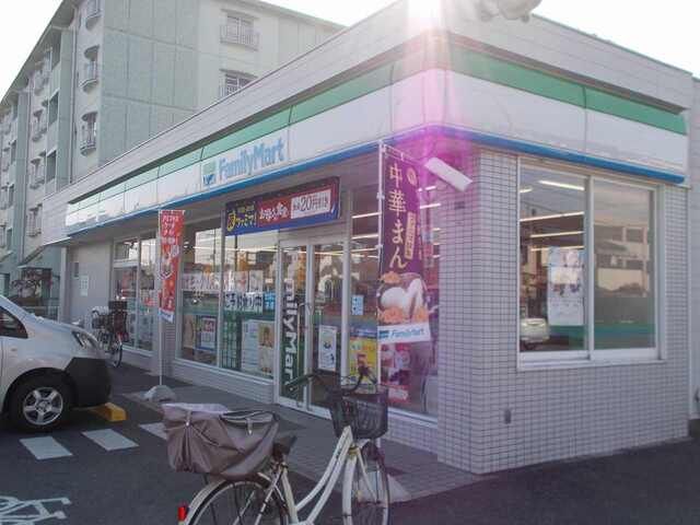 コンビニ　ファミリーマート　草津野村店（コンビニ）まで300m