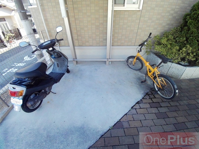 駐車場　駐輪場