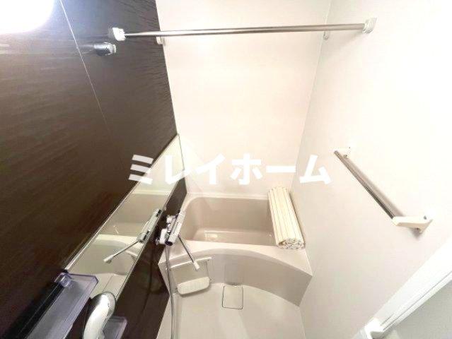 バス・シャワールーム　同建物内別のお部屋の参考写真になります。