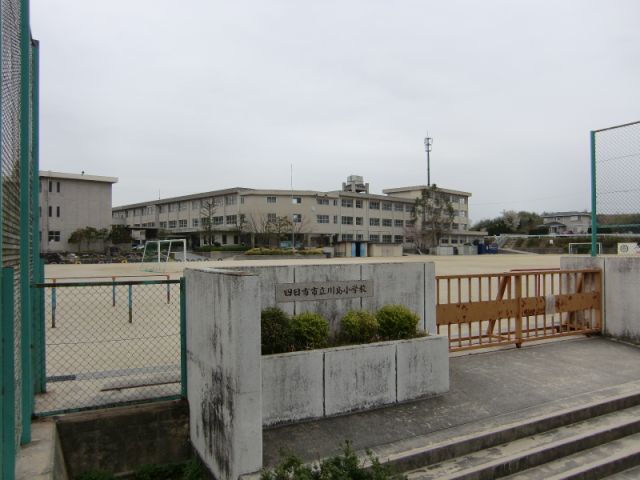 小学校　市立川島小学校（小学校）まで500m