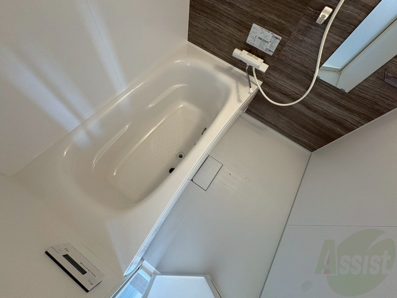 バス・シャワールーム　お風呂になります。一日の疲れを癒してくださいね。