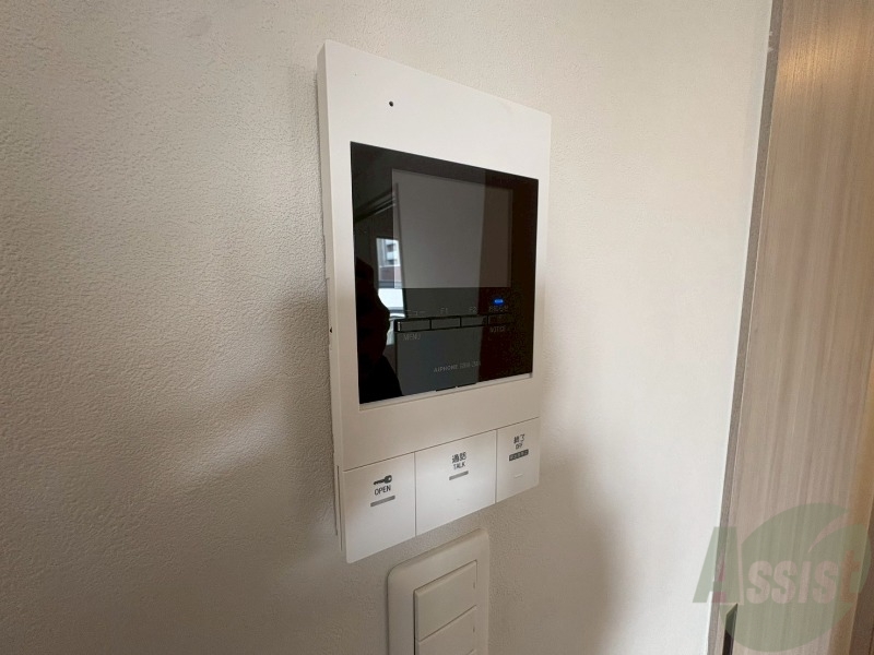 セキュリティ　ＴＶモニター付インターホンです。来客者の顔が見えるので安心！