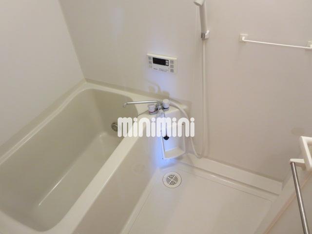 バス・シャワールーム　もちろん追焚き機能付き。