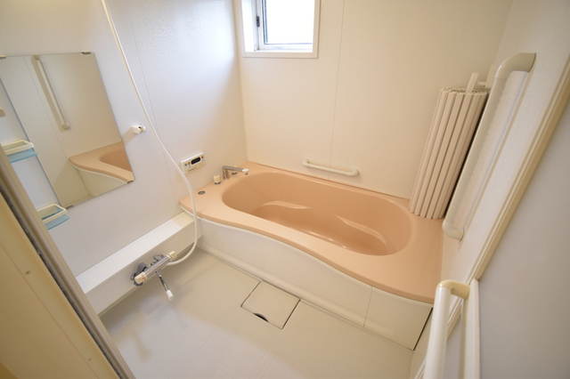 バス・シャワールーム　バス