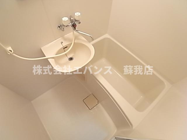 バス・シャワールーム　お風呂で日々の疲れを落としましょう