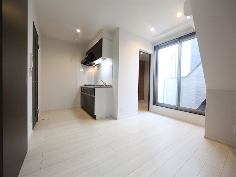 居室・リビング　ＬＤＫ8.5帖　洋室3.6帖　収納充実しています