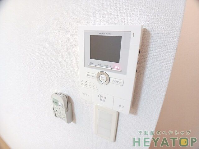 セキュリティ　不意の訪問もモニター付きドアホンで安心確認