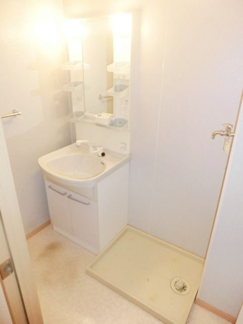 洗面設備　毎日使う独立洗面台！