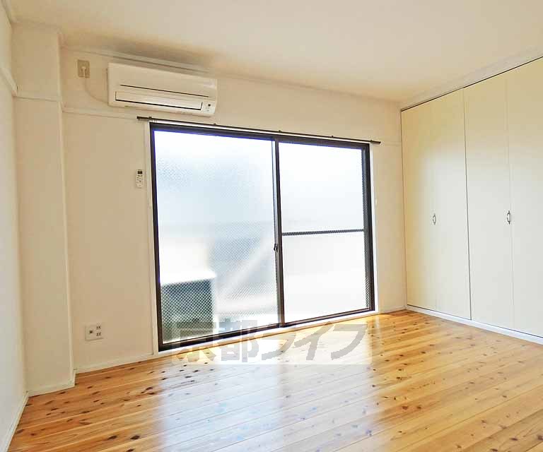 居室・リビング　広々としたお部屋です！