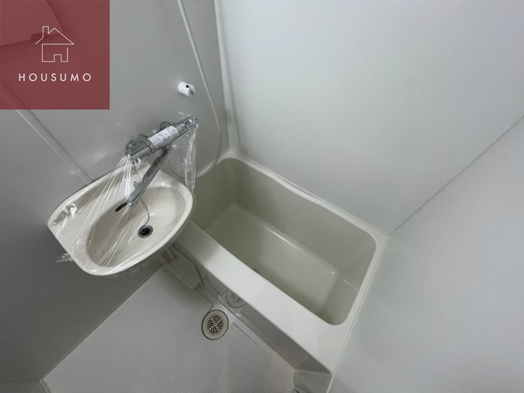 バス・シャワールーム　落ち着いた空間のお風呂です