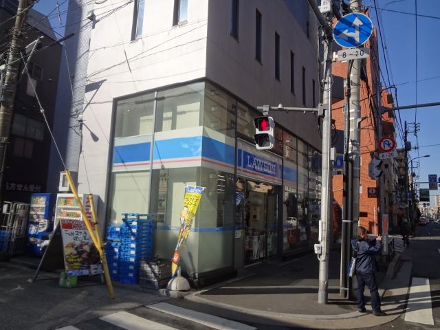 コンビニ　ローソン浅草観音店（コンビニ）まで230m
