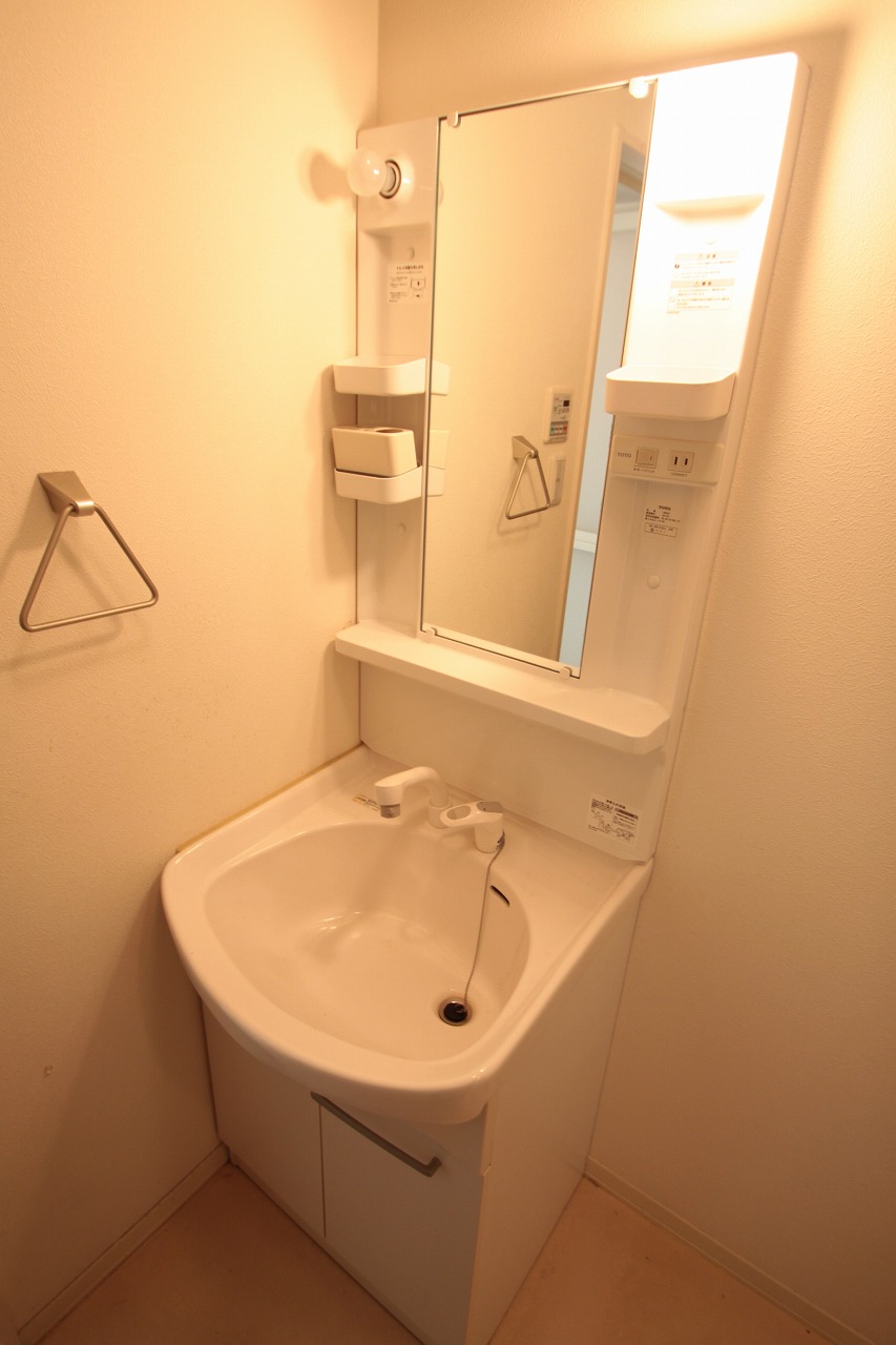 洗面設備　☆広い脱衣場☆