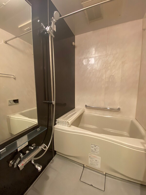 バス・シャワールーム　風呂