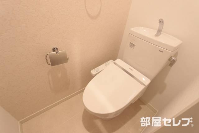 トイレ　お手洗いはこちらです