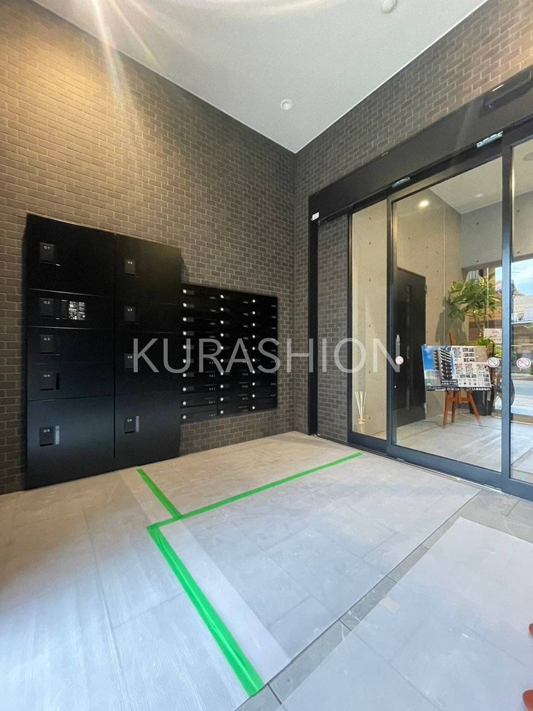 エントランス　エントランス