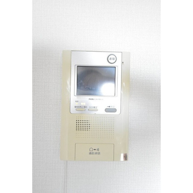 セキュリティ　明るい色調の室内です