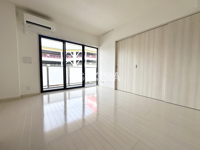 居室・リビング　使いやすい形の為、レイアウトを楽しめます♪