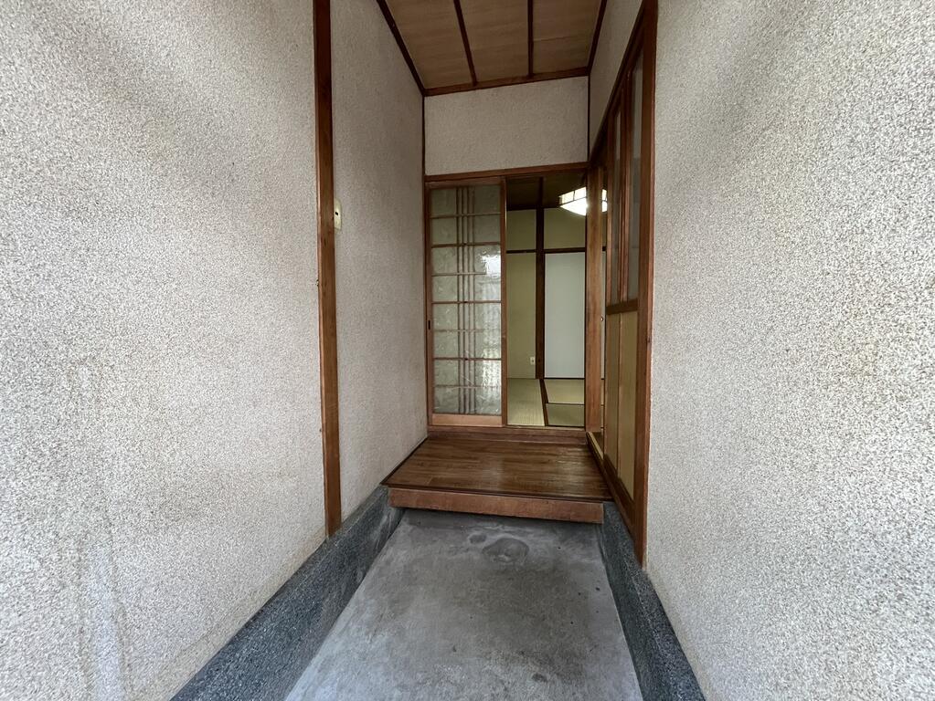 上野芝町1黒田文化の玄関写真