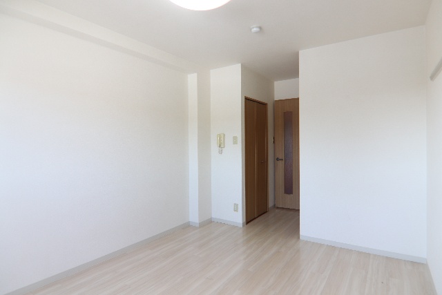 居室・リビング　※別号室の参考写真です