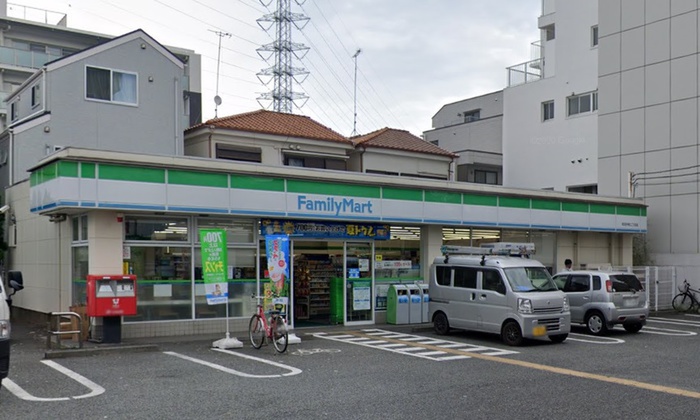 コンビニ　ファミリーマート 町田中町二丁目店（コンビニ）まで109m