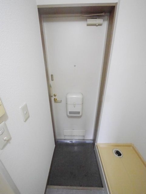 玄関　★お部屋探しは株式会社タウンハウジング東京まで★