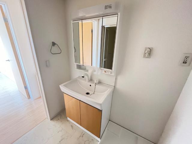 洗面設備　洗髪洗面化粧台