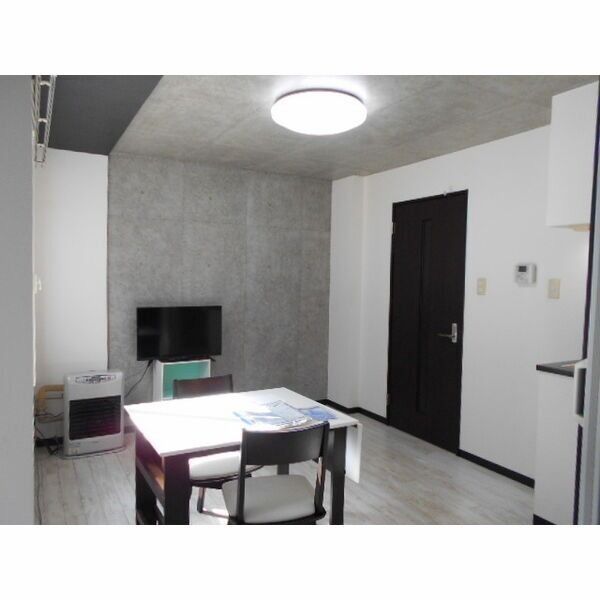 居室・リビング　☆9.7帖の広々としたリビングです！