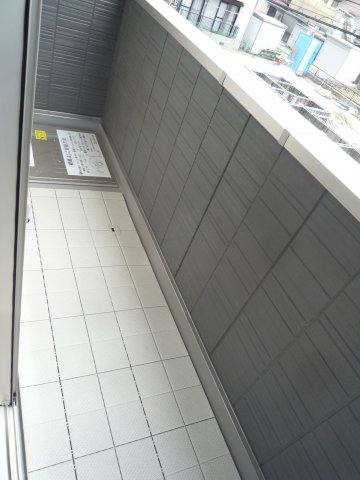 バルコニー　外からの目が気にならないバルコニーで洗濯物が干せます
