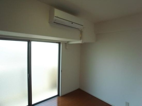 居室・リビング　別タイプのお部屋です