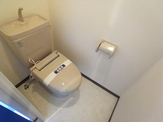 トイレ　別タイプのお部屋です