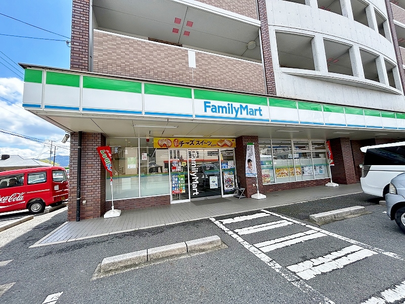 コンビニ　☆ファミリーマート小倉下石田一丁目店（コンビニ）まで210m