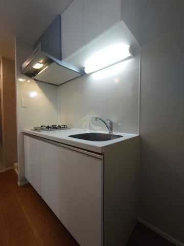 キッチン　※参考写真です。同じ間取りの別部屋になります。