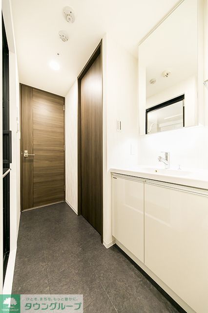 洗面設備　※写真は同タイプ住戸です。