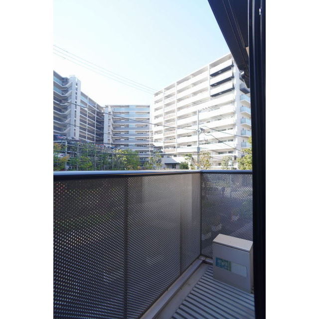 バルコニー　天気の良い日は外干しも可能です☆