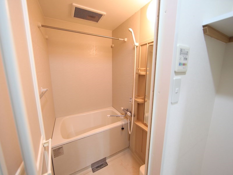 バス・シャワールーム　バスルーム　浴室暖房乾燥機付き