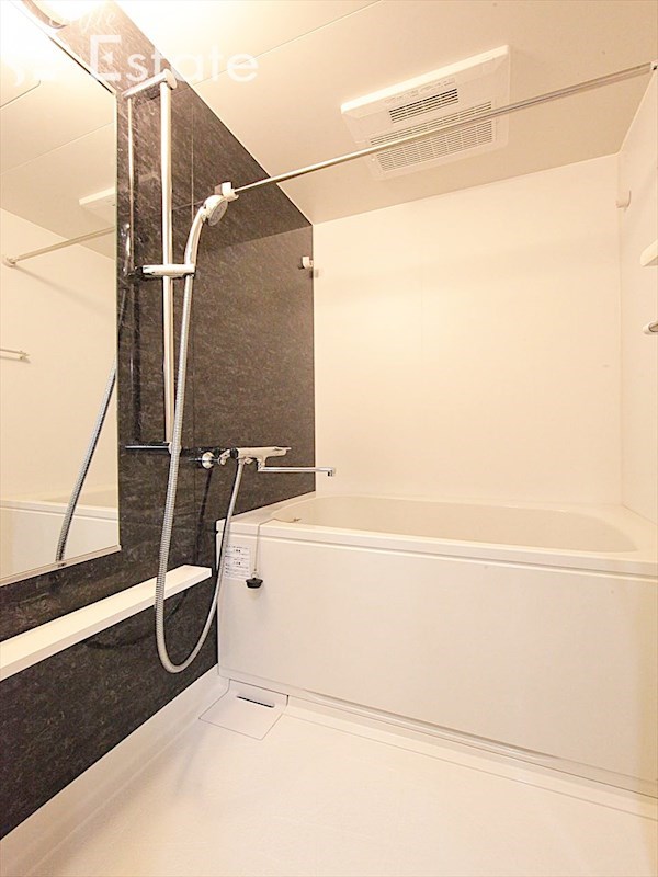 バス・シャワールーム　バスルーム