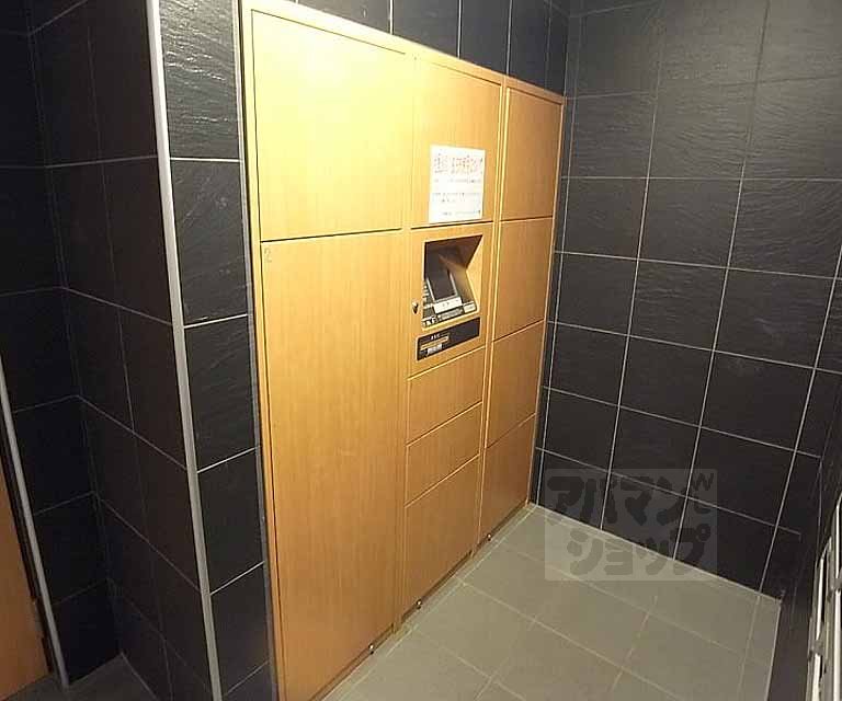 ロビー　宅配ＢＯＸ